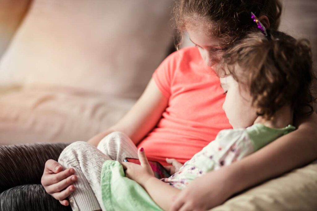 bambini telefono pericoli