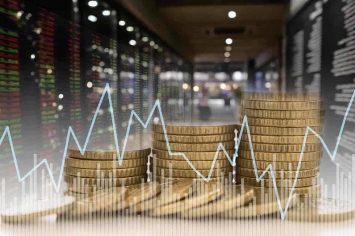 Mentre il mondo paga per la benzina sempre di più, alcuni soggetti speculano su questa guerra globale. Chi sono i veri beneficiari di questa crisi energetica?