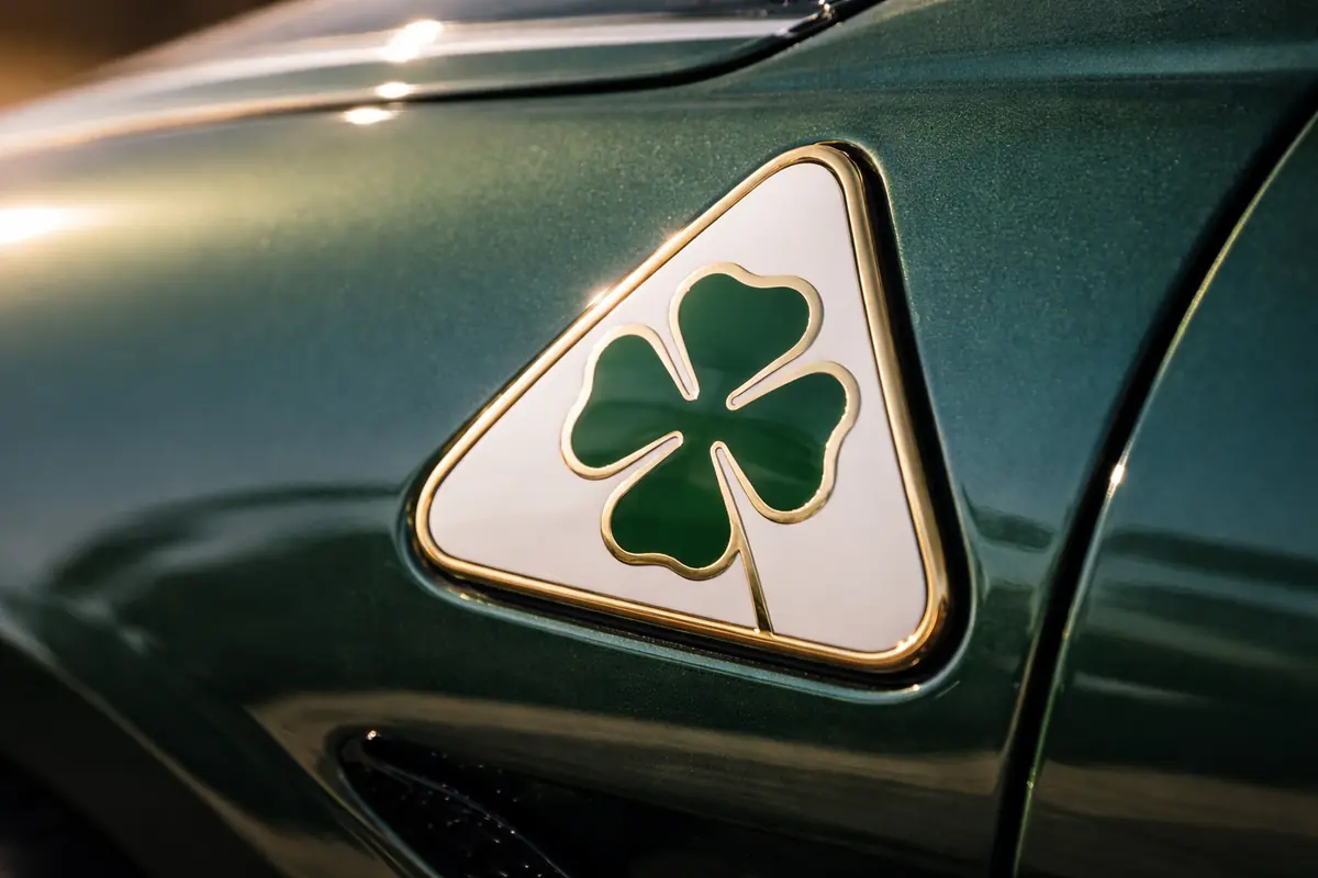 Lo storico quadrifoglio oro Alfa Romeo