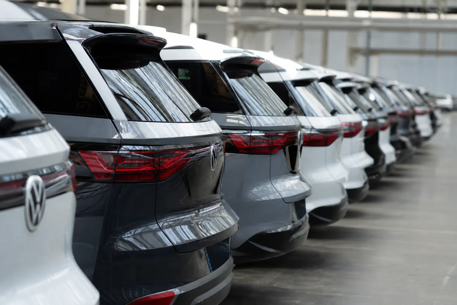 Volkswagen registra una perdita operativa di 5,82 miliardi di euro nel terzo trimestre (2)